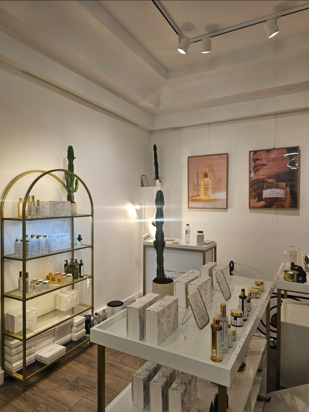 Hendiya Organic Skincare 